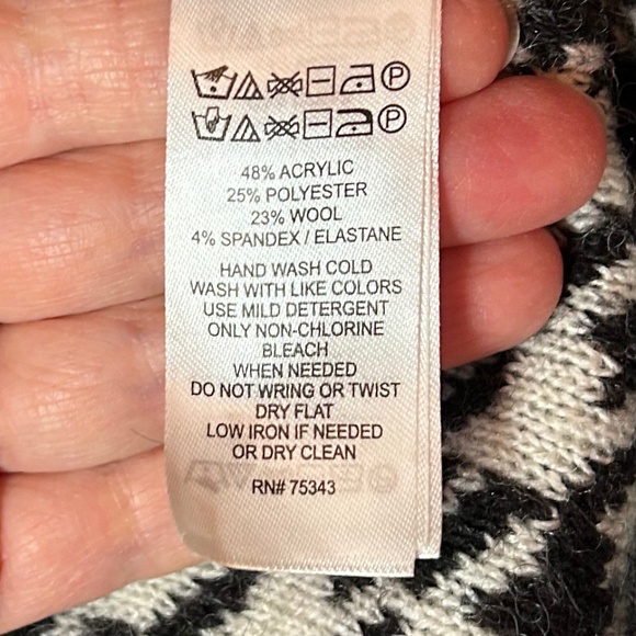 Ellen Tracy Asymmetrical Houndstooth Wool Blend -Knit Jacket - Picture 4 of 7